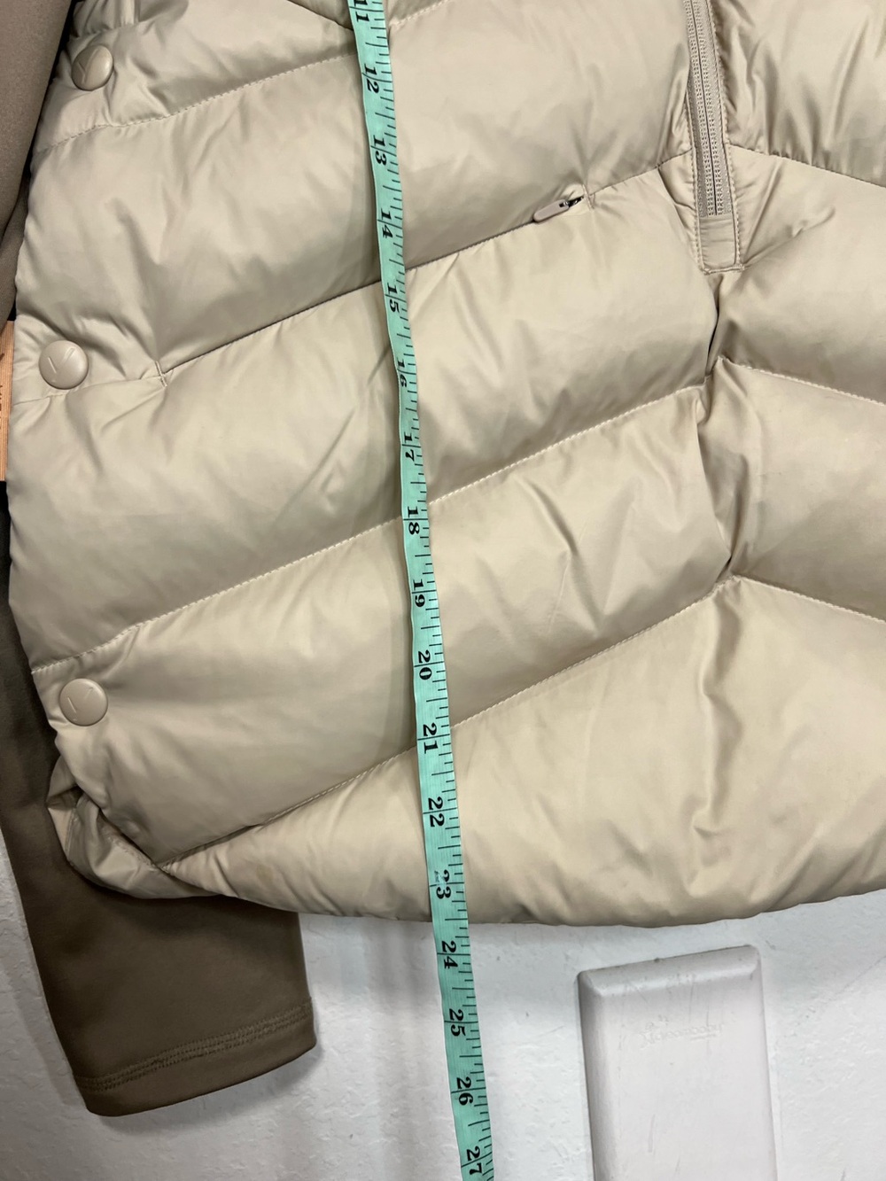 Indyeva Huvila Pullover Puffer Jacket - Picture 16 of 16